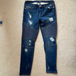 NWOT Judy Blue size 11 / 30 stretch distressed moto jeggings